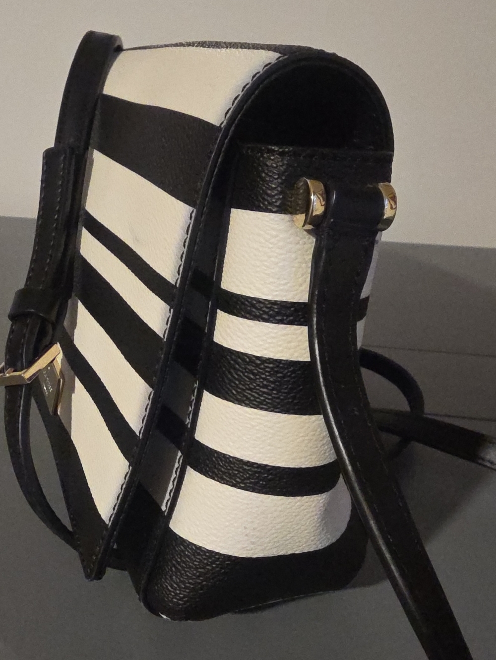 KATE SPADE NEW YORK Arbour Hill Avva Crossbody Bag - Picture 6 of 12